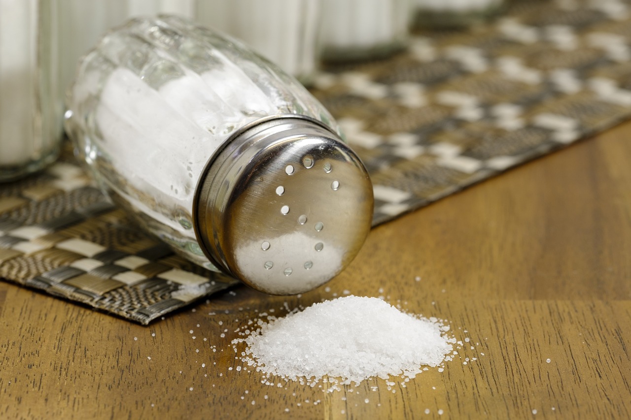 Anual, mor 1,8 milioane de oameni din cauza excesului de sare