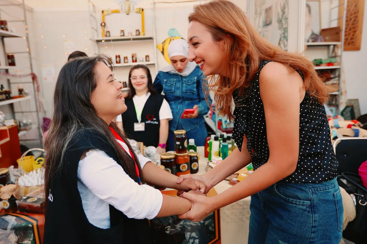 Harry și Meghan revin în Marea Britanie, dar regele Charles le-a impus o limită clară