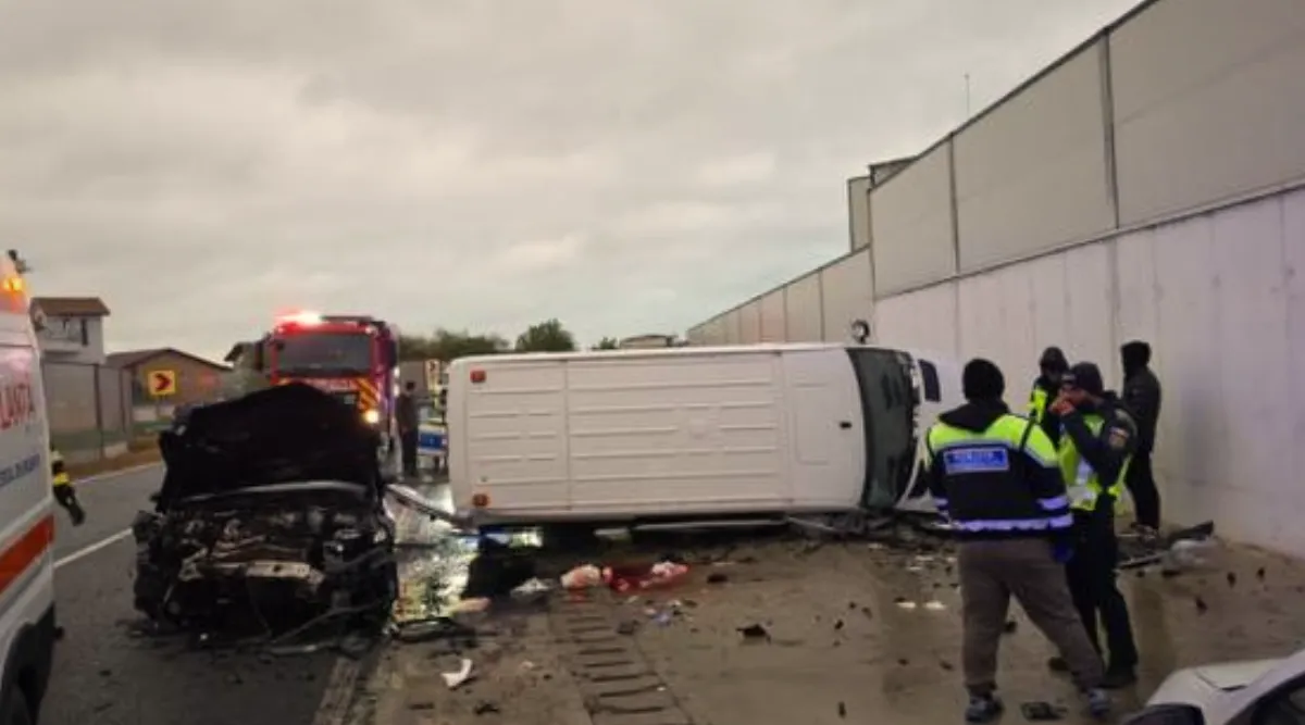 Microbuz răsturnat în județul Constanța. Sunt cinci victime, dintre care una, inconștientă
